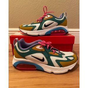Women’s Nike Air Max 200 Size 10